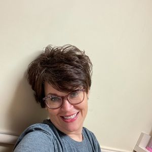 Meet your Posher, Lori